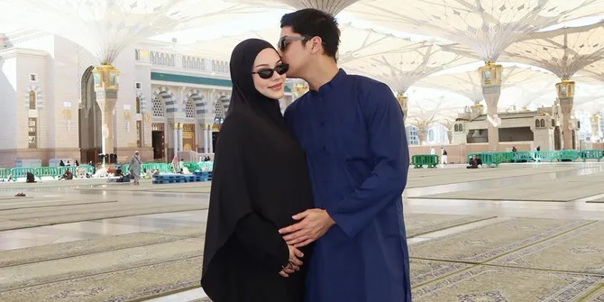 Al Ghazali Mimpi Titik Pink Sebelum Gender Reveal, Ikut Mual Saat Alyssa Daguise Hamil