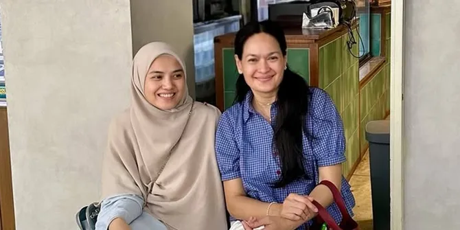 Alasan Donna Harun Sayang Banget dengan Herfiza Sang Menantu