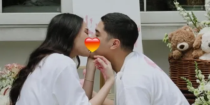 Alyssa Daguise Teriak Saat Gender Reveal, Al Ghazali Bakal Jadi Daddy's Girl