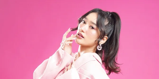 Amanda Caesa Rilis Single 'Trouble', Hubungan Toxic Dibalut Bossa Nova Jazz