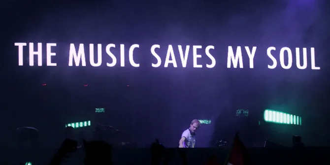 ASOT 650 Sukses Hipnotis Penonton Dewasa