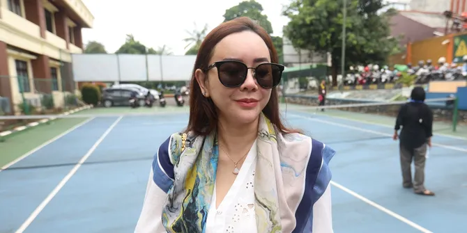 Aura Kasih Glowing Pakai 'Ramuan Ajaib' Warisan Nenek Moyang, Bukan Infus Whitening