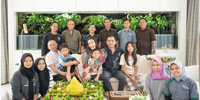 Ayu Dewi Rayakan Ultah ke-41, Gelar Pesta Sederhana Bersama Anak Yatim