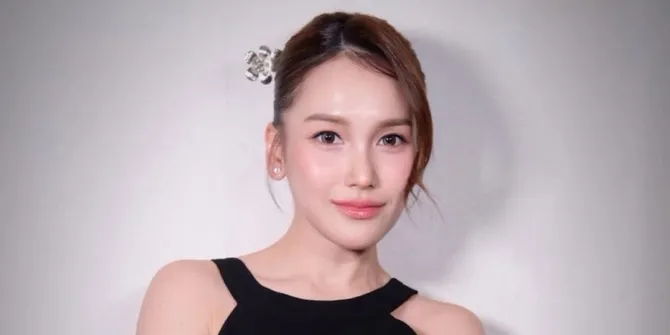 Ayu Ting Ting dan Boy William Recreate Foto IU-Byeon Woo Seok di 'PERFECT CROWN'