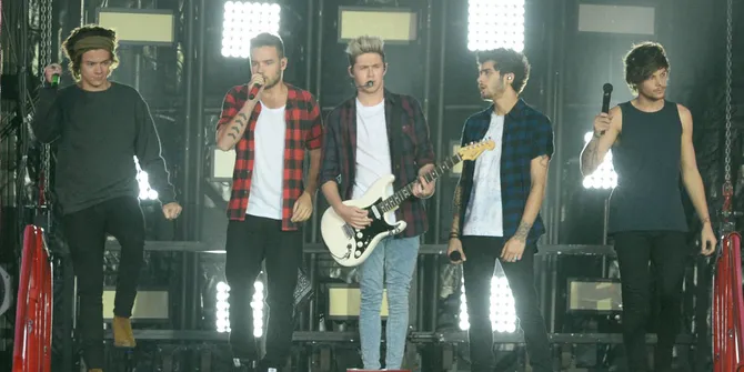 Bapak-Bapak Ini Mengaku Fans One Direction Lho