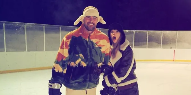 Baru Saja Mengumkan Pertunangan, Berikut Potret dan Cerita Unik Taylor dan Travis Sebelum Bertunangan