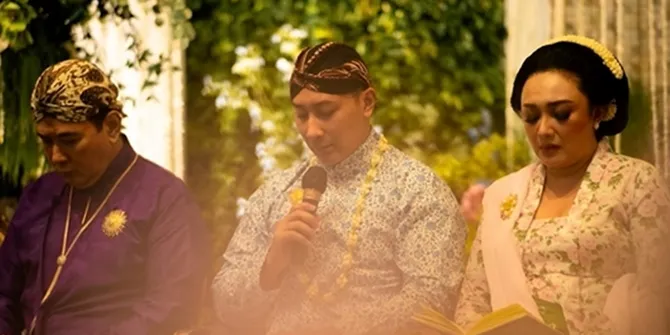 Cantiknya Tata Cahyani di Siraman Darma Mangkuluhur, Akur dengan Tommy Soeharto