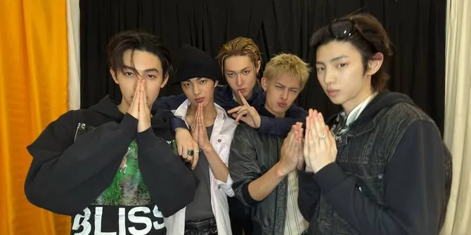 CORTIS Pamer Foto Backstage Konser Allo Bank 2026, Jatuh Cinta pada Snack Lokal