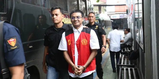 Curahan Hati Vadel Badjideh Usai Sidang, Akui Benci Diri Sendiri