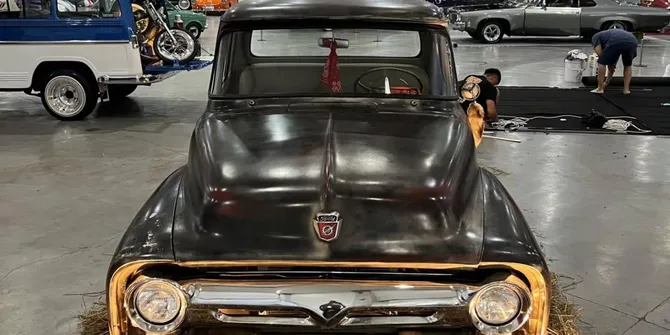 Denny Caknan Pamer Ford F100 1956 Kado dari Bella Bonita, Sabar Menunggu Setahun