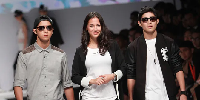 Diapit Duo Ganteng, Pevita Pearce Galau Pilih Al Atau Rasya?