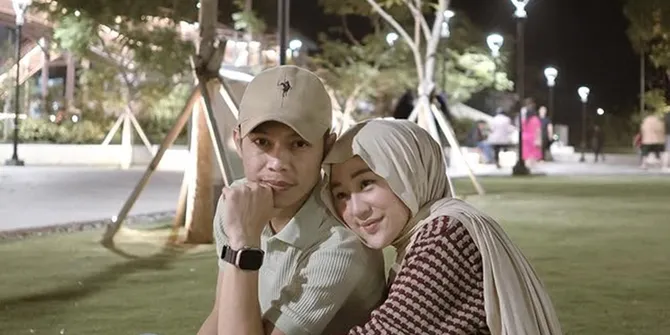 Dikabarkan Rumah Tangga Retak, Suami Larissa Chou Unggah Foto Kebersamaan Hangat Keluarga