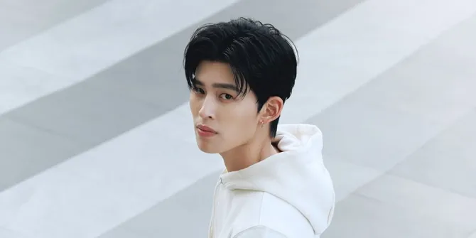 Drama Thailand Terbaik yang Dibintangi Pond Naravit dengan Peran Ikonik dan Beragam