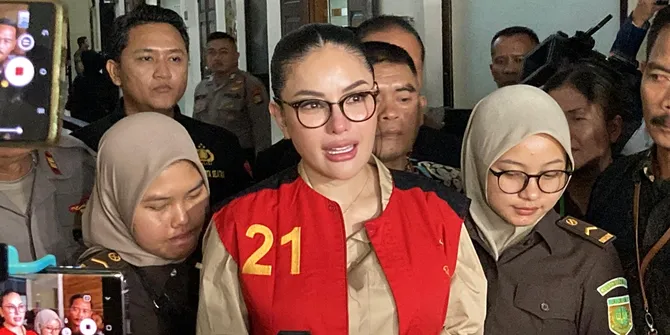 Duplik Nikita Mirzani, Sebut Jaksa Kehabisan Akal dan Bawa Masalah Pribadi ke Sidang