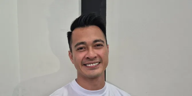 Eza Gionino Akui Masih Sayang Istri, Fokus Beri Kasih Sayang Untuk Ketiga Anaknya