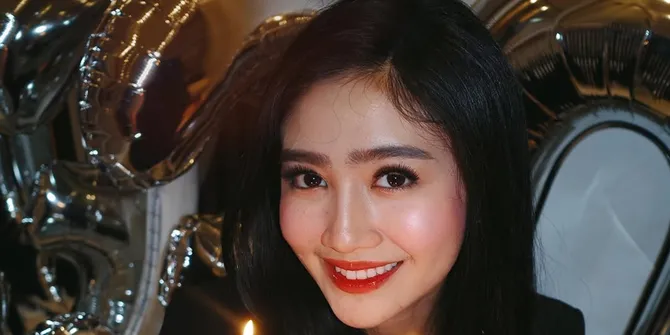 7 Potret Febby Rastanty Ulang Tahun ke-30, Tulis Pesan Jujur Soal Hidup