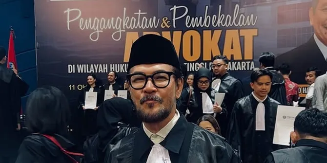 Ferry Salim Diangkat Jadi Advokat di Usia 58 Tahun, Bahagia Tunggu Pelantikan