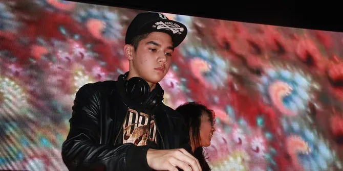 Foto Al Ghazali Saat Nge-DJ di Malang