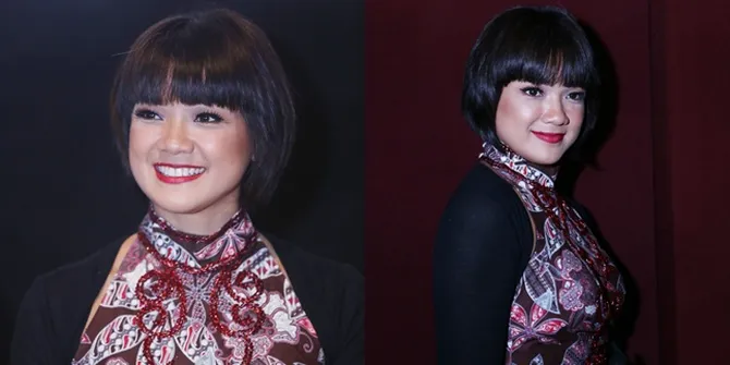 FOTO Tradisi Lebaran Nirina Zubir Bikin Kue Bareng Sang Buah Hati