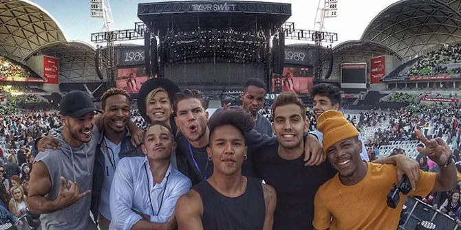 Foto: Wajah Para Dancers Kece Taylor Swift di '1989 World Tour'