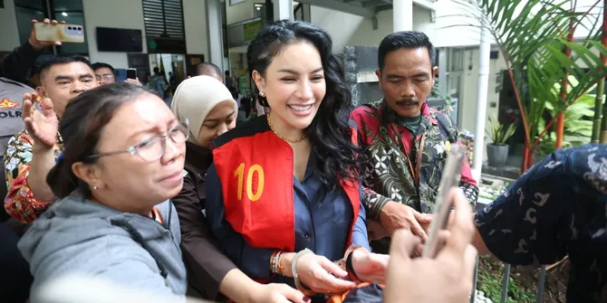 Gugatan 244 Miliar Nikita Mirzani vs Reza Gladys Berlanjut ke Meja Damai