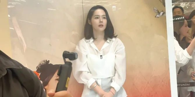 Han Ga In Dandan Ala Karakter Webnovel Fantasi, Visualnya Unreal