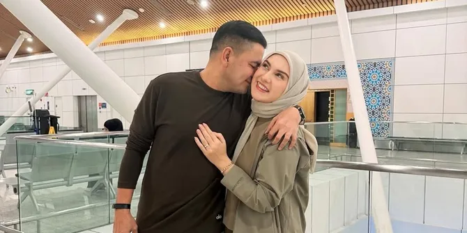 Irish Bella & Haldy Sabri Liburan di Semarang Naik Bus, Anak-Anak Happy Gak Mau Pulang