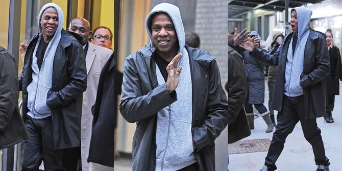 Jay Z Ramah Sapa Fans Saat Berada di New York City