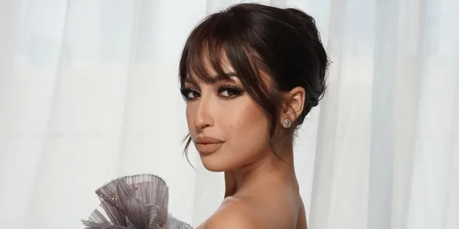 Jennifer Coppen Pernah Hidup Susah, Ayah Bangkrut - Ibu Jadi Penyanyi Dangdut