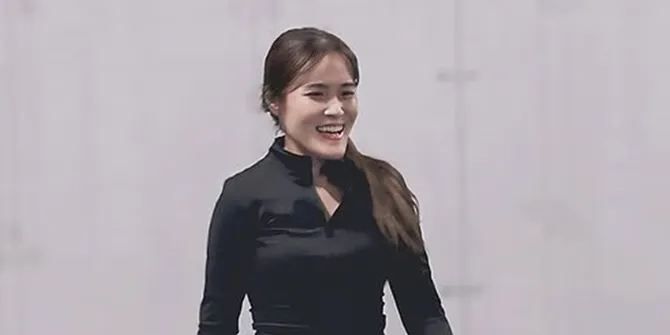 Kabar Terbaru Jessica Kumala Wongso, 'Dicium' Jungkook BTS dan Main Padel Juga
