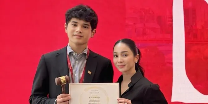 Karan Anak Bunga Zainal Bikin Podcast Tentang Suara Anak Muda, Jadi Hostnya Langsung