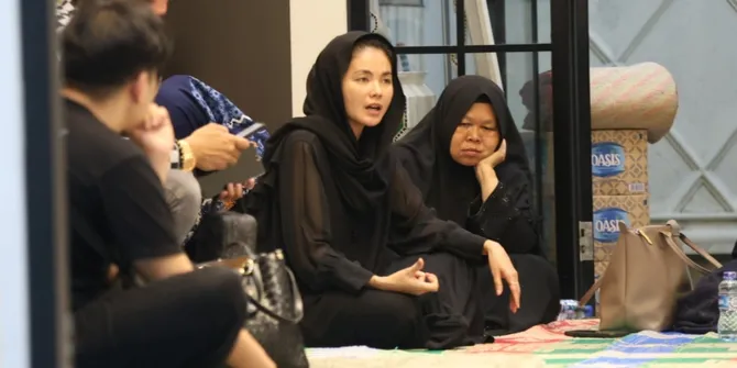 Karina Ranau Sentil Kerabat Kebelet Viral Atas Meninggalnya Epy Kusnandar