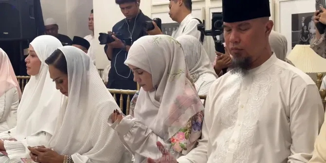 Maia, Dhani, & Mulan Duduk Berdekatan di Momen Tasyakuran 4 Bulan Kehamilan Alyssa Daguise