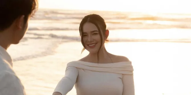 Maternity Photoshoot Amanda Manopo di Tepi Pantai