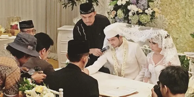 Mengintip Gemerlap Mewah Pernikahan Aryani Fitriana di Instagram