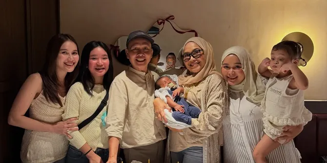Momen Perayaan Ultah Ayah Ayu Ting Ting yang Digelar Sederhana, Hangat Dikelilingi Anak Cucu
