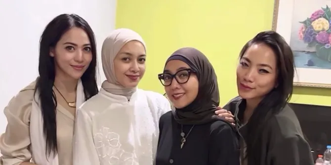 Momen Tahlilan Kepergian Gary Iskak, Richa Novisha Tampak Tegar
