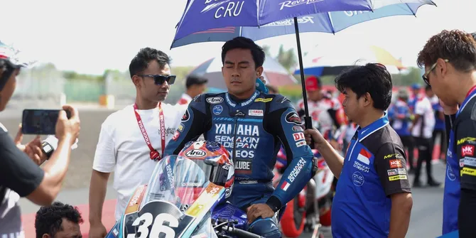 Muhammad Faerozi Toreqottullah Emosional Raih Podium Ketiga di Mandalika, Momen yang Dinanti Mendiang Ibunda
