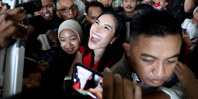 Nikita Mirzani Yakin Menang Gugatan 244 Miliar Lawan Reza Gladys
