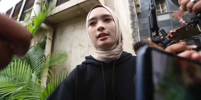 Para Karyawan Ternyata Risih Lihat Kedekatan Inara Rusli dengan Insanul Fahmi