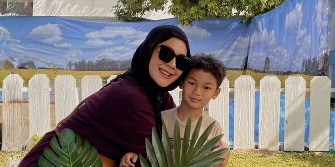 Paula Verhoeven Hadiri Market Day di Sekolah Kiano, Buat Menu Bakmi Jawa
