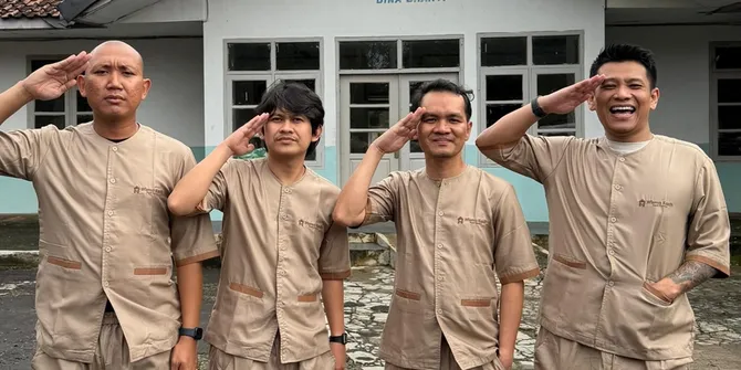 Pemain AGAK LAEN 2 Penuhi Nazar Setelah Film Sukses, Mengabdi ke Panti Jompo