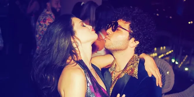 Pernikahan Selena Gomez dan Benny Blanco Bertabur Bintang, Dihadiri Taylor Swift - Steve Martin