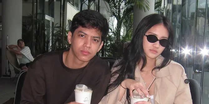 Photo Dump Leya Princy di Korea, Gembok Cinta Bareng El Putra Bikin Gemas