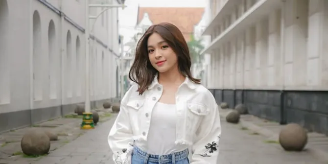 Poret Outfit Eca Aura di Tiap Momen yang Selalu Bikin Gemas, Stylish dan Manis