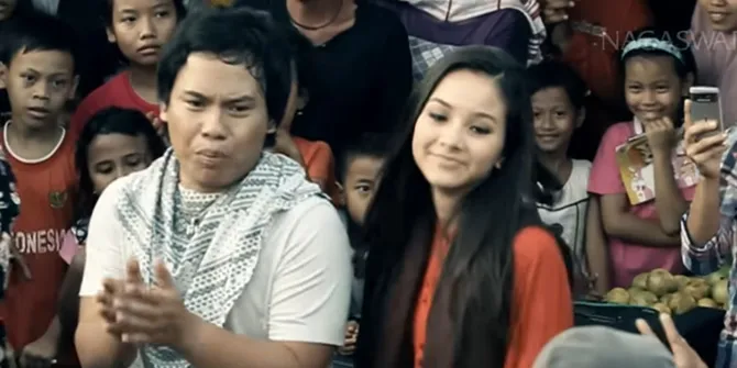 Potret Alyssa Daguise Jadi Model Video Klip 'Cari Berkah' Wali