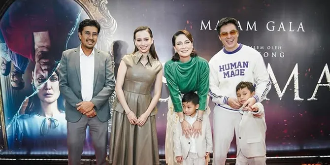7 Potret Baim Wong Hadiri Gala Premiere Film Sukma di Malaysia Bareng Luna Maya dan Anna Jobling, Ajak Kiano dan Kenzo