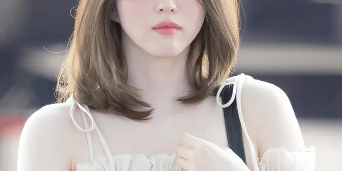 7 Potret Cantik Han So Hee dengan Rambut Pendek, Visualnya Bikin Kesengsem