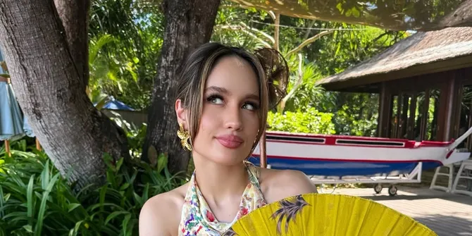 Potret Cinta Laura Quality Time Bareng Orang Tua di Bali, Balik Jadi Anak Kecil