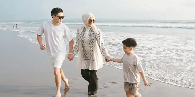 Potret Citra Kirana dan Rezky Adhitya Liburan di Bali, Gak Sengaja Ketemu Natasha Rizky